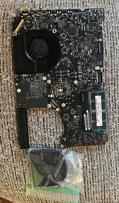 Apple Macbook Pro A1286, Intel (820-2915-B) Motherboard with Fans
