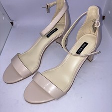 VGC Nine West Women's Pruce Heeled Sandal Natural Patent Size 9.5