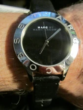 MEN'S MARC JACOBS' WATCH  MBM1205 FITS UP TO 8" WRIST RUNS GREAT - BBA-19A