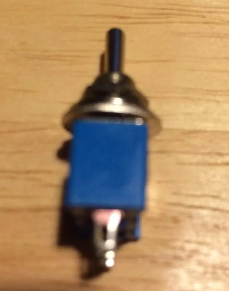 Guitar Switch 2 Positions 3 Terminals SPDT Latching ON-ON Mini Toggle Blue - Image 2 of 2