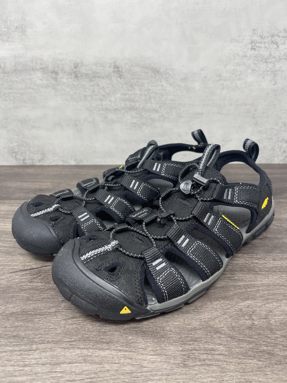 KEEN Sandali Uomo 9 Clearwater CNX Nero Outdoor Passeggio