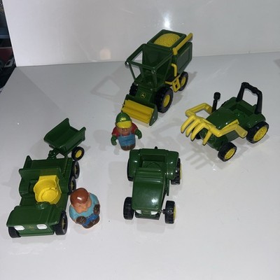 John Deere Spaß auf dem Bauernhof Spielset 4 Fahrzeuge 2 Figuren