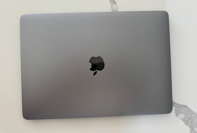 Apple MacBook Air 13  (Retina, 2019)   1.6 GHz i5   8 GB RAM   128 GB SSD 