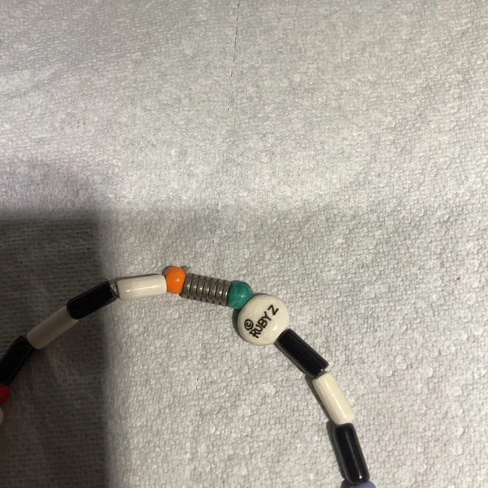 De Colección Rubí Z Mujer Cerámica Colgante Collar Exótico Salmón Pez Anguila Candace Loheed Foto 3 de 4