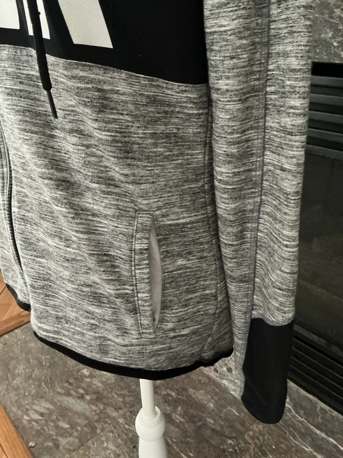 UNDERCOVER Giacca con cappuccio e zip ROSA by Victoria’s Secret grigio e nero taglia XS