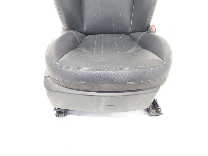 2018 Maserati Levante OEM Front Right Seat