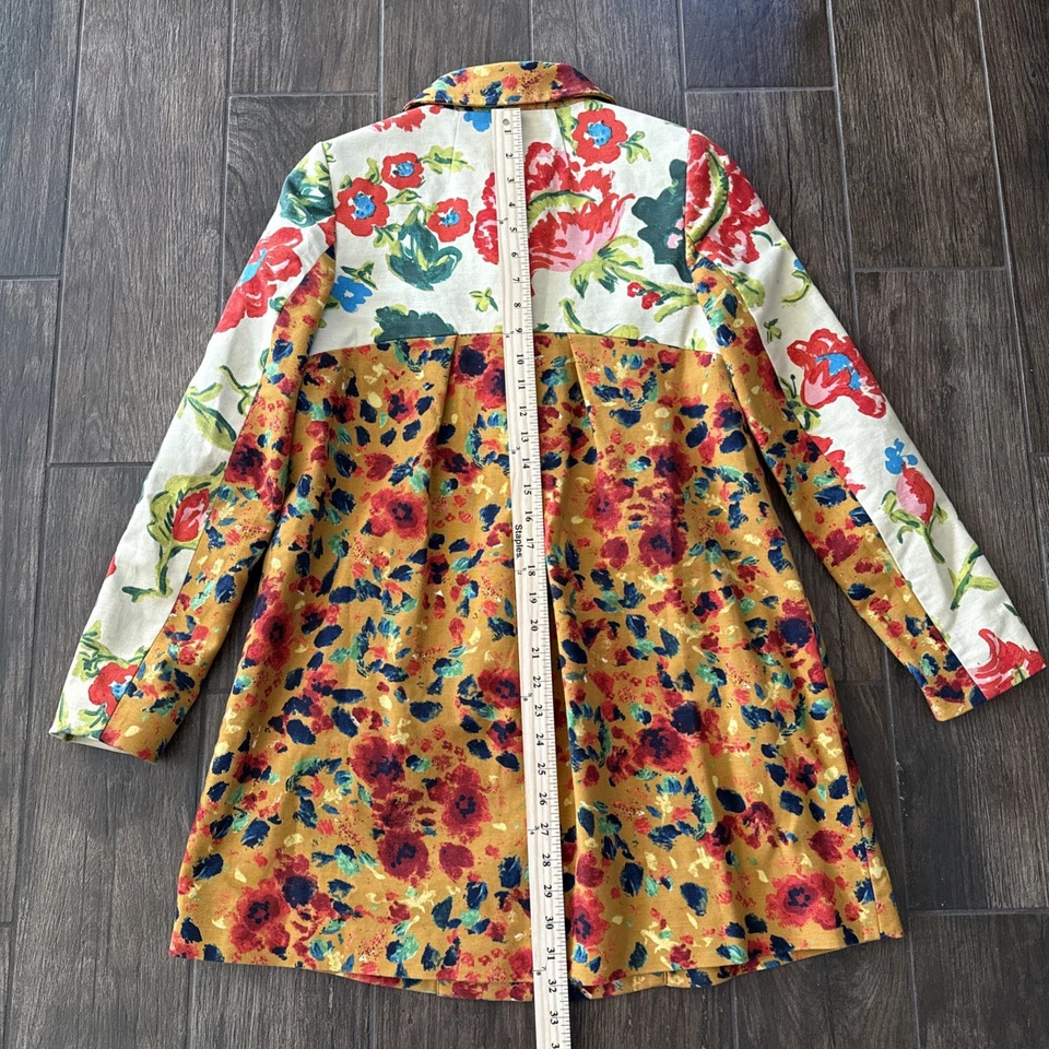 Abrigo floral Anthropologie Elevenses para mujer 4 flores amarillas con botones forrado AOP Foto 4 de 4