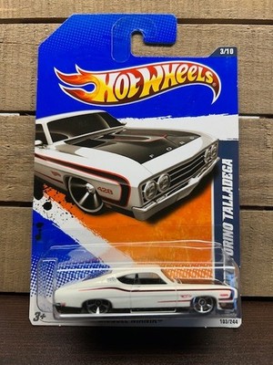 HOT WHEELS 1969 FORD TORINO TALLADEGA FASTBACK PEARL WHITE 1/64 DIECAST  2010