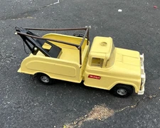 Vintage Buddy L Tow Wrecker Truck Yellow Pressed Steel Toy