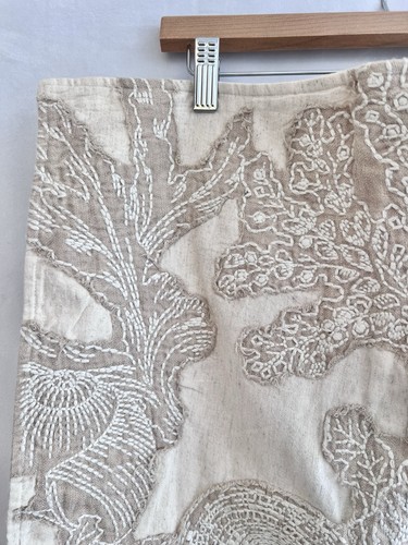 Pottery Barn Coral Shell Pillow Cover Neutral Applique Seashell Linen Cotton 24” - Picture 2 of 6