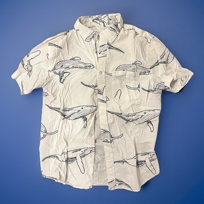 Men s Short Sleeve Button Up White Blue Whale Print Old Navy Size Medium