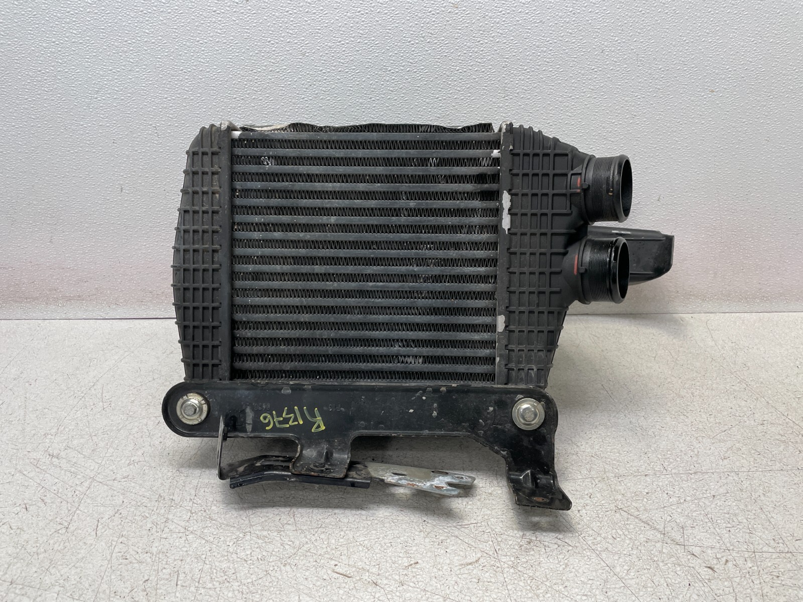 14 15 16 17 Maserati Ghibli Right Passenger Radiator Intercooler 1376 OEM