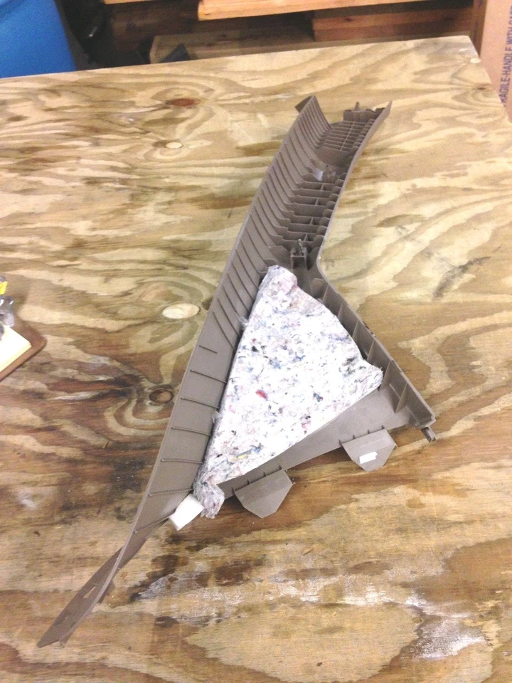 Nissan Quest 2004 moldura de pilar (conductor) 2004-2006 Foto 2 de 2