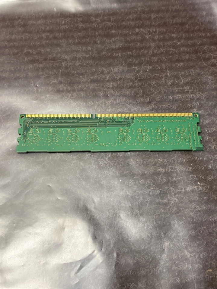 Micron 4GB 1Rx8 PC3-12800U Desktop Memory MT8JTF51264AZ-1G6E1 - Image 3 of 4