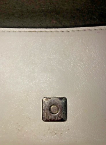 Authentische Fendi Micro Monster weiße Lederbaguette gebraucht - Bild 14 von 18