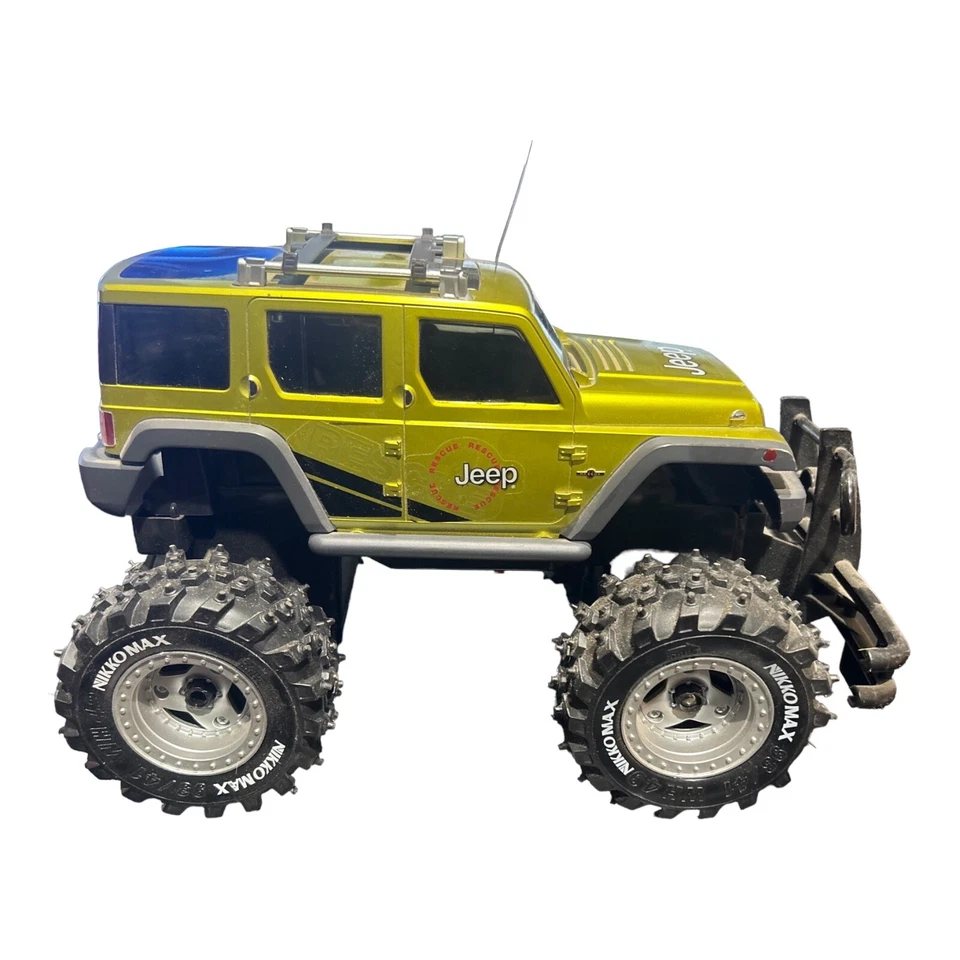 Jeep Nike Green Rescue Wrangler 2005 7,5” W 7” T 11” largo usado 49 Hz (video de prueba) Foto 3 de 4