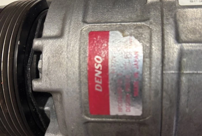 Компрессор кондиционера 1997 - 2000 BMW Denso 528i в хорошем состоянии - Изображение 3 из 4