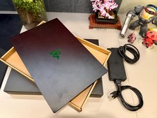Razer Blade 15 (2022) i7‑12800H 32 GB 1 TB SSD RTX 3080 Ti 240 Hz QHD+