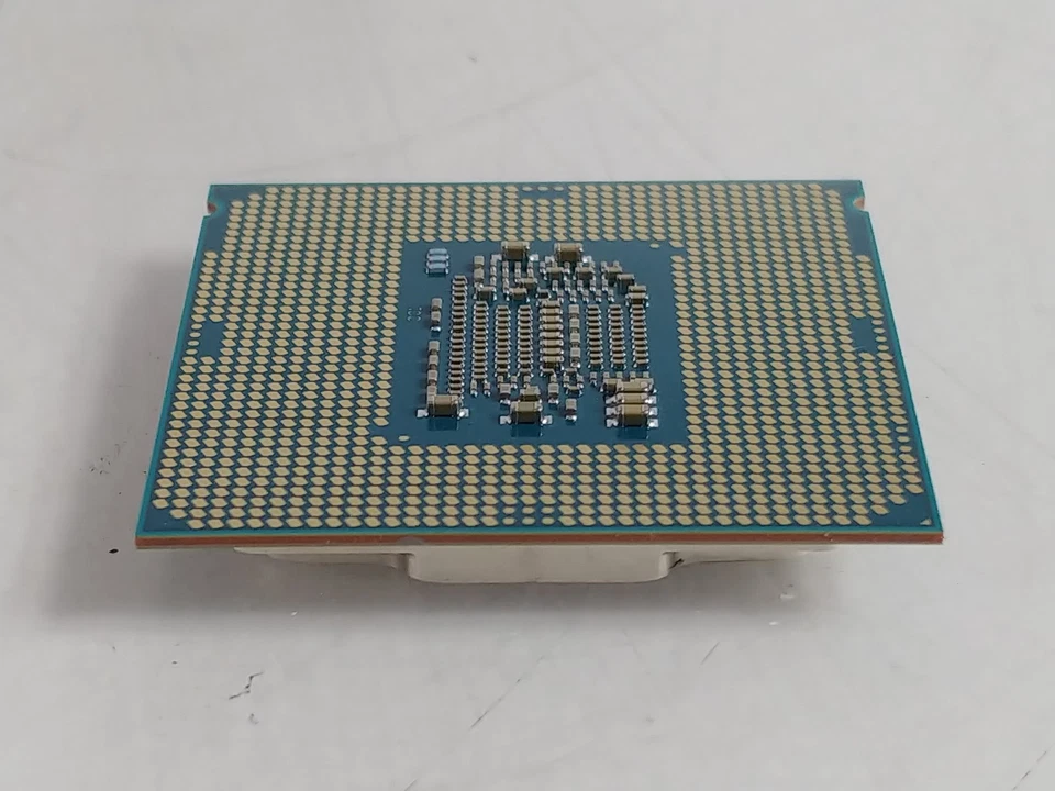 Intel Core i3-8100 3.6 GHz LGA 1151 Desktop CPU Processor SR3N5 - Image 3 of 4