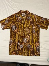 barefoot in paradise hawaiian shirt 1960s Vintage Pineapples Medium
