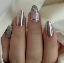 24 Pcs Press-On Nail Short Medium Oval Glossy - Silver with Glitter
