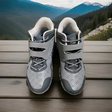 AND1 Men's Basketball Gym Workout Shoe Size 6