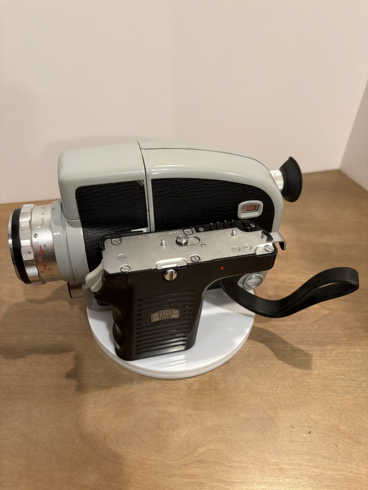 Zeiss Ikon Moviflex Super - the all-electric 8mm cine camera