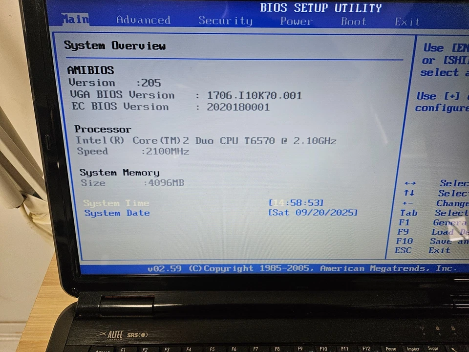 ASUS X70IJ 17.3" Laptop - Intel Core 2 Duo - 4GB Ram - No Storage - Image 4 of 4