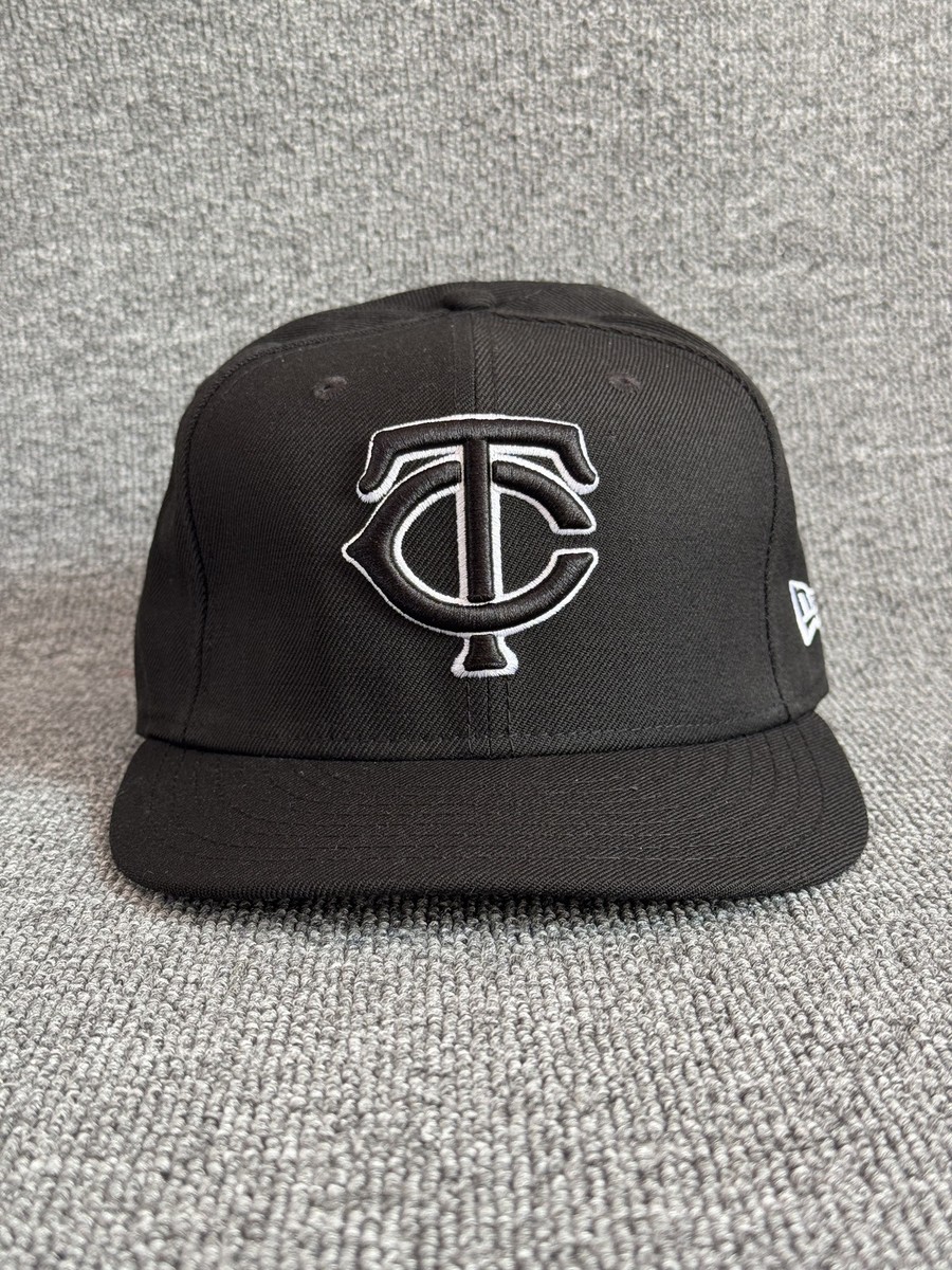New Era Minnesota Twins MLB Snapback Black Flat Brim Cap Hat