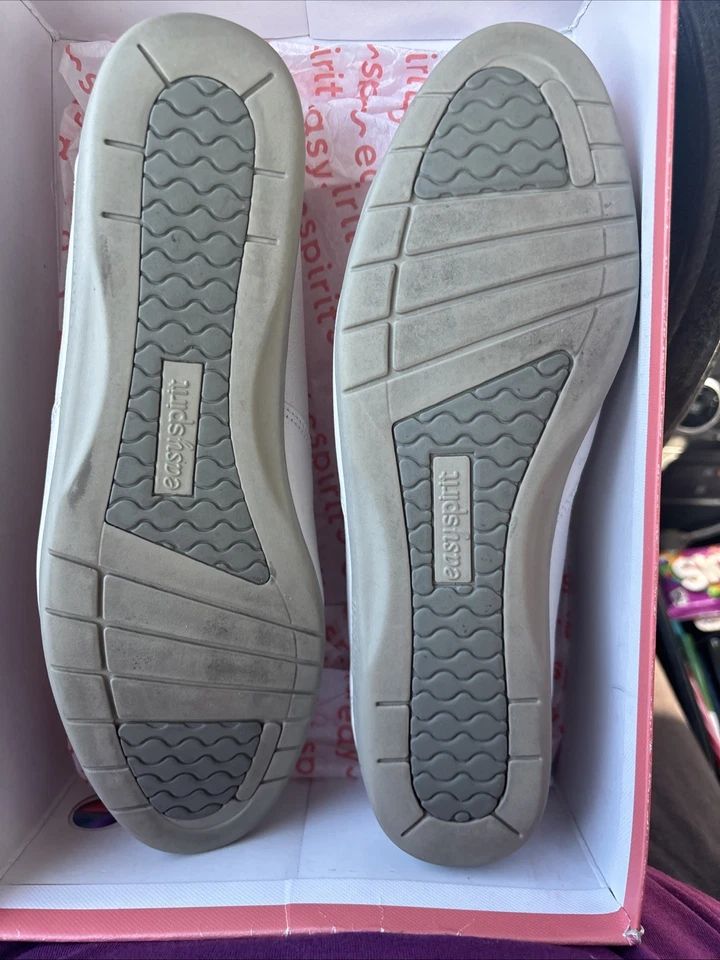 Oxfords femininos Easy Spirit ESMotion couro biqueira fechada couro branco tamanho 9,5 B - Imagem 4 de 4