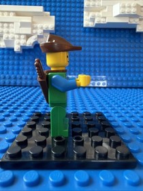 Lego Castle, Camouflaged Outpost 6066 ForestmanFigure Near Mint Condition