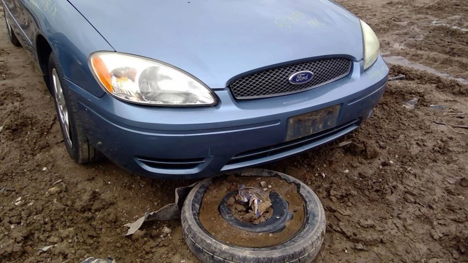 Radiator Fits 96-07 TAURUS 4287081 Foto 3 de 4