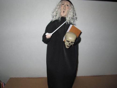 Byers Choice 2024 Halloween Warlock with Skull New