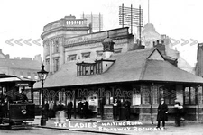 ttl-48 The Ladies Tram Waiting Room, Broadway, Rochdale, Lancashire. Photo
