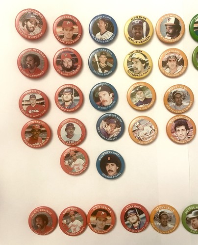 LOT OF 45 : 1984 FUN FOODS BUTTONS BASEBALL PINS Only 8 Duplicates See Pics - Picture 2 of 4