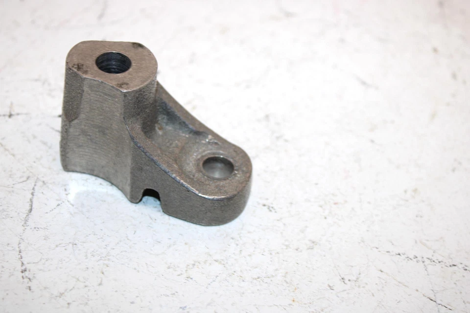 Крепление на правое холостое колесо 00 Arctic Cat Zr 500 Efi оригинальное 1604-434 Q2749 - Изображение 2 из 4