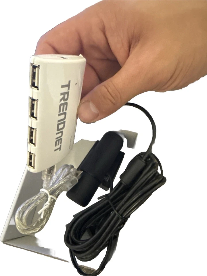 TRENDnet  TU2-700 Seven USB Ports Hub With Power Cord  - Image 3 of 4