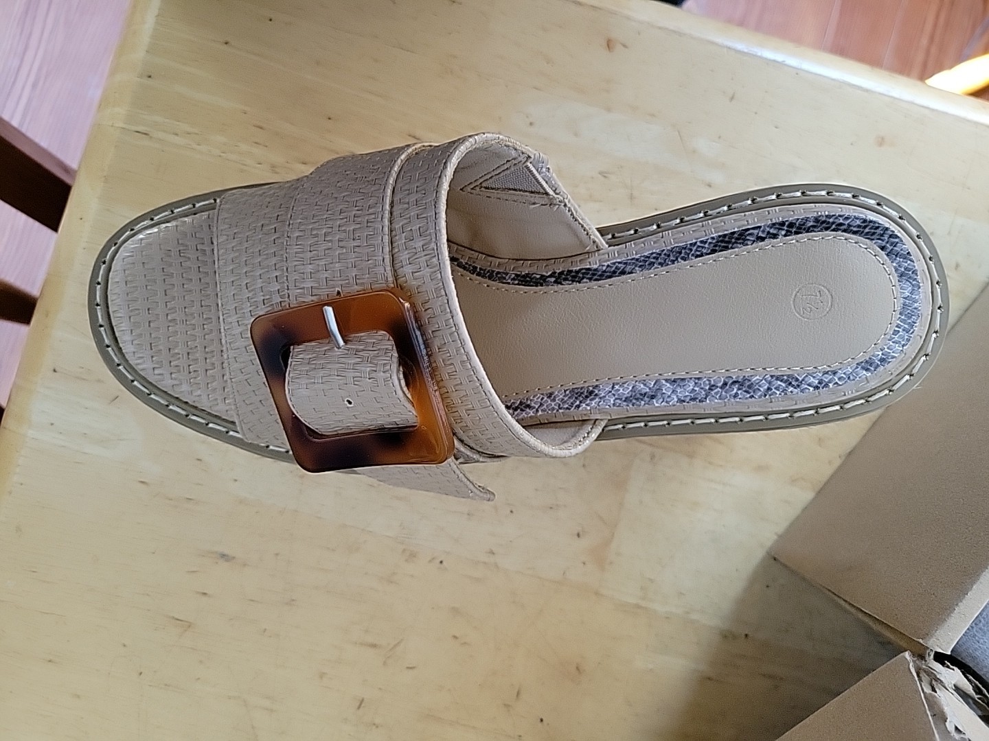 Womans Shoes Size 7.5