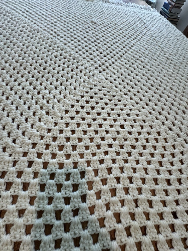 Ручной работы коренастый крючком афганский плед слоновой кости крем пряжи 69 x 63» бахрома уютный - Изображение 2 из 4