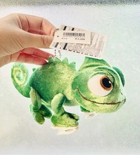 Japan Tokyo Disney Resort Tangled Pascal Plush toy Keychain Clip Badge Shoulder