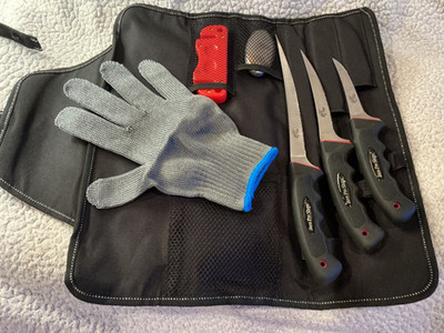 Bass Pro Shop Grip Master Fillet Kit, 3 knives, filet glove, odor bar, sharpener