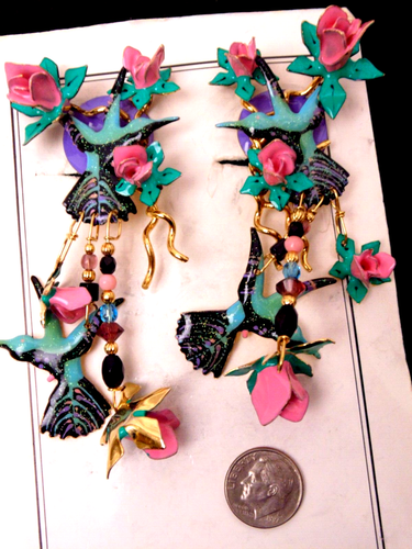 Big VTG 88 Lunch At The Ritz Birds Do It Floral Statement Clip Earrings on Card