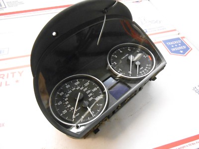10 BMW 328 speedometer cluster 9220984 ic# 55058  RA0536