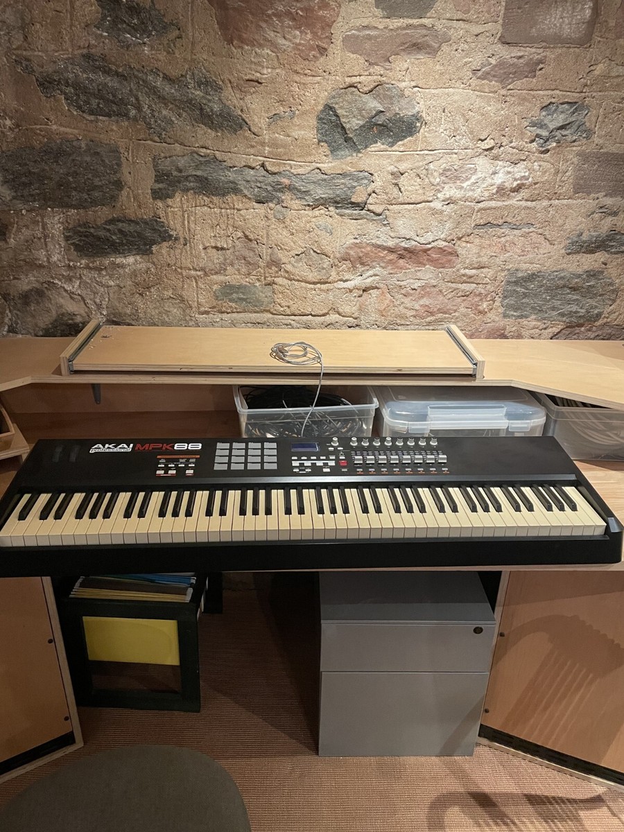 AKAI Professional MPK 88 MIDI Keyboard controller | eBay AKAI Professional MPK 88 MIDI Keyboard controller | eBay