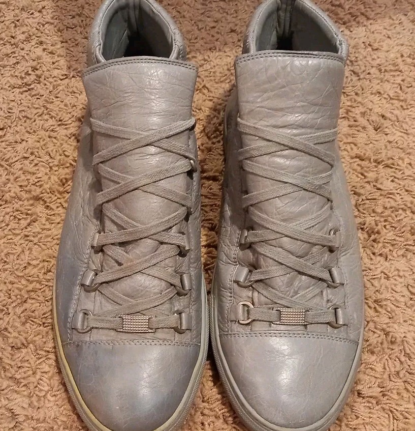 BALENCIAGA Lambskin Crackling Leather Arena Hi Sneakers  display picture 2
