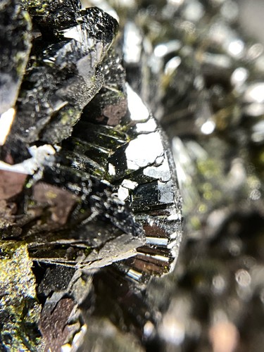 NEW FIND! EPIDOTE, QUARTZ & CALCITE FROM HAKKÂRI PROVINCE, TURKEY - Picture 2 of 19