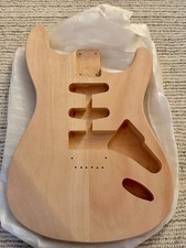Cuerpo de guitarra eléctrica estilo Strat (sin terminar)