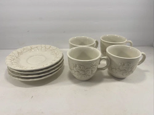 4 Metlox Poppytrail Antique Grape White Coffee / Tea Cups And Saucers