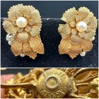 Vintage 1950's MIRIAM HASKELL Gold Tone Leaf Faux Pearl Screw/Clip-on Earrings