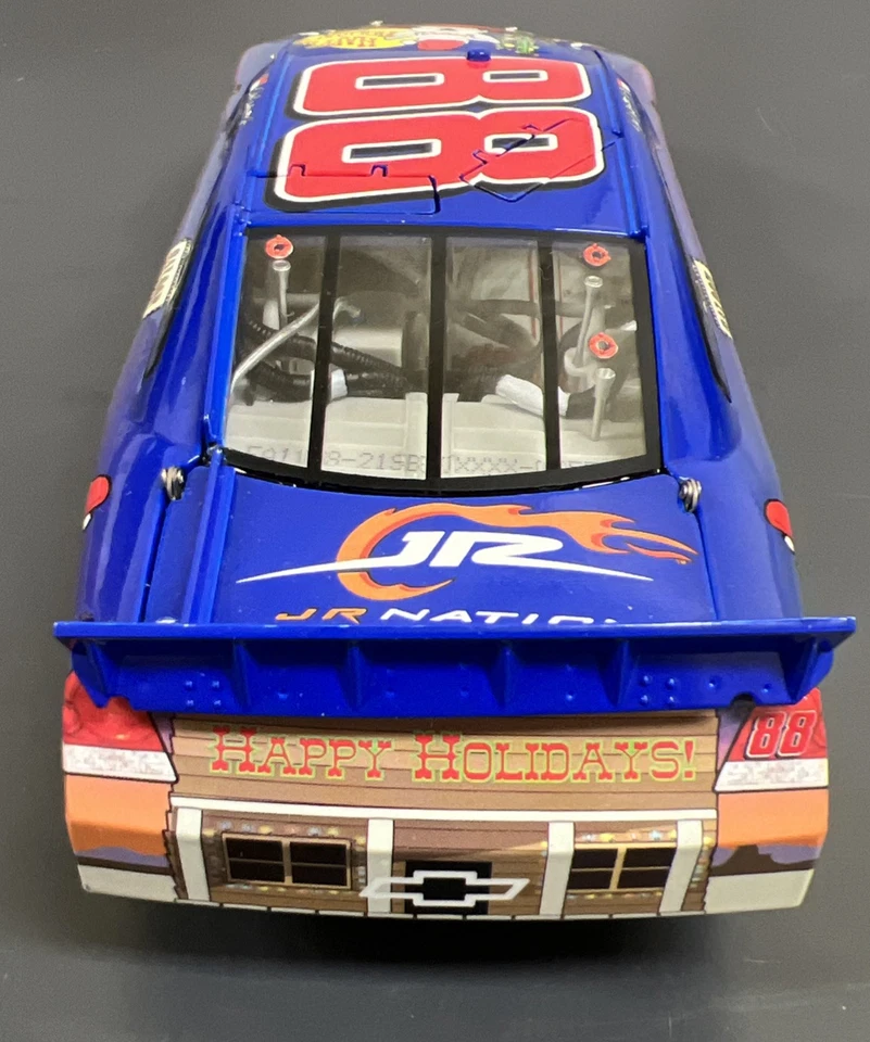 Action Dale Earnhardt Jr. #88 Sam Bass Holiday 2011 1:24 Foto 4 de 4